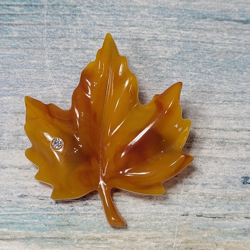 Vintage AVON Amber Leaf Acrylic Brooch.